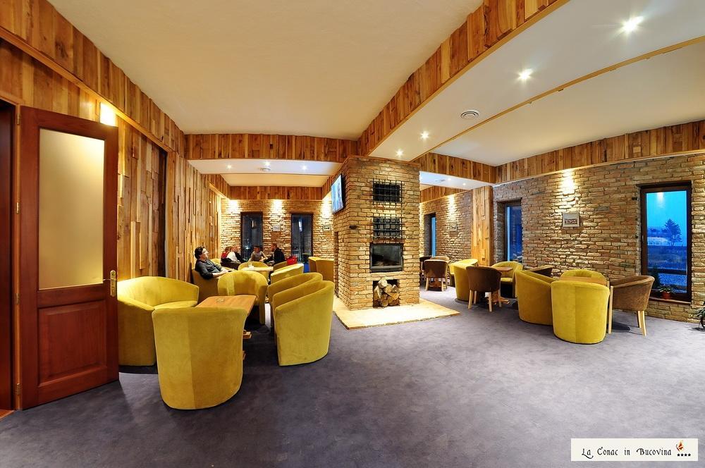 Hôtel La Conac In Bucovina à Gura Humorului Extérieur photo
