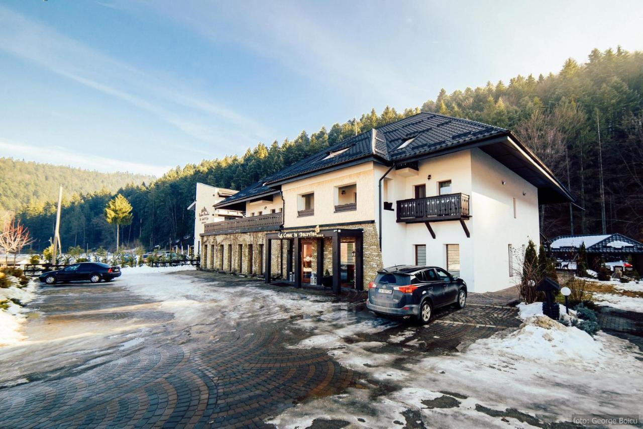 Hôtel La Conac In Bucovina à Gura Humorului Extérieur photo