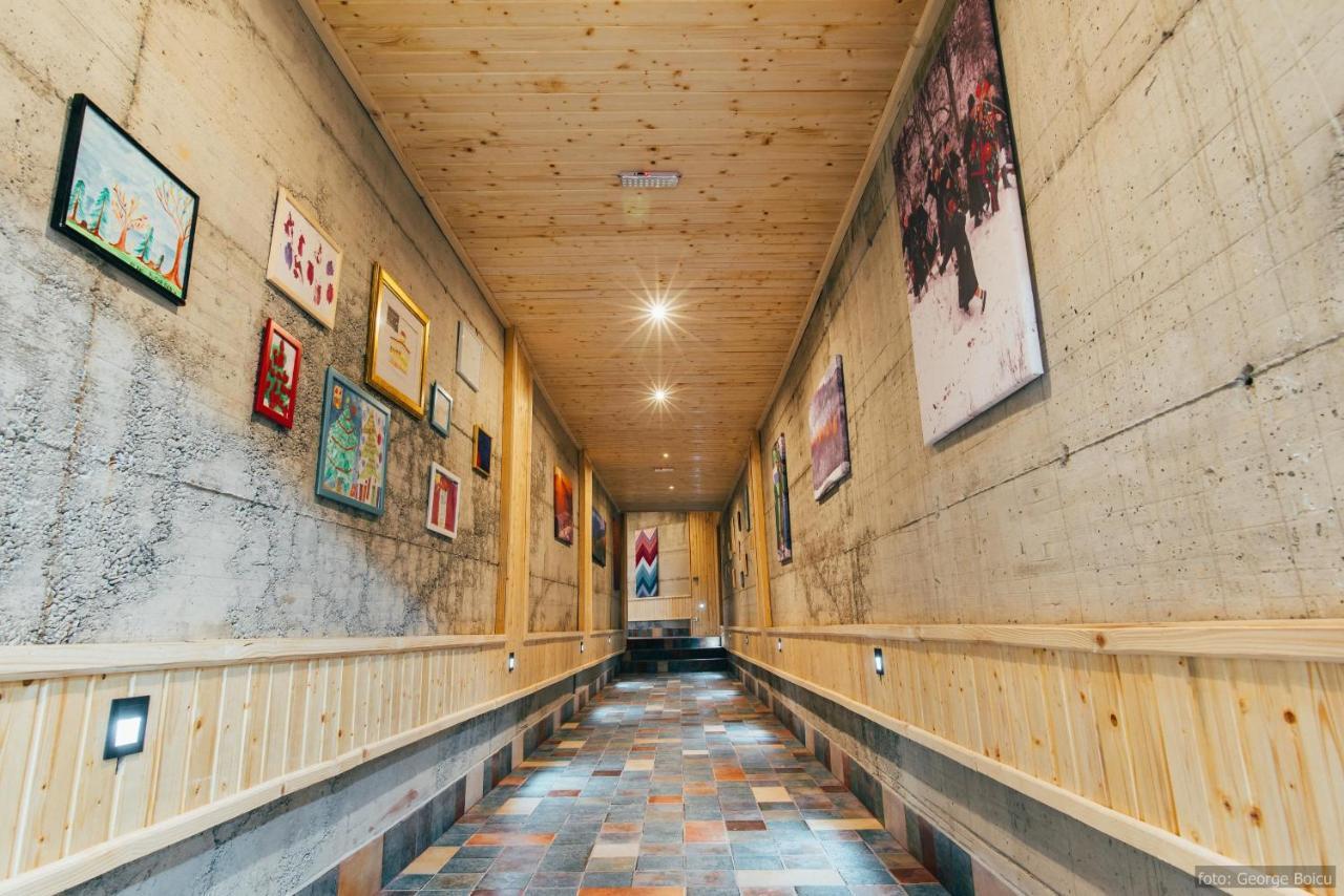 Hôtel La Conac In Bucovina à Gura Humorului Extérieur photo