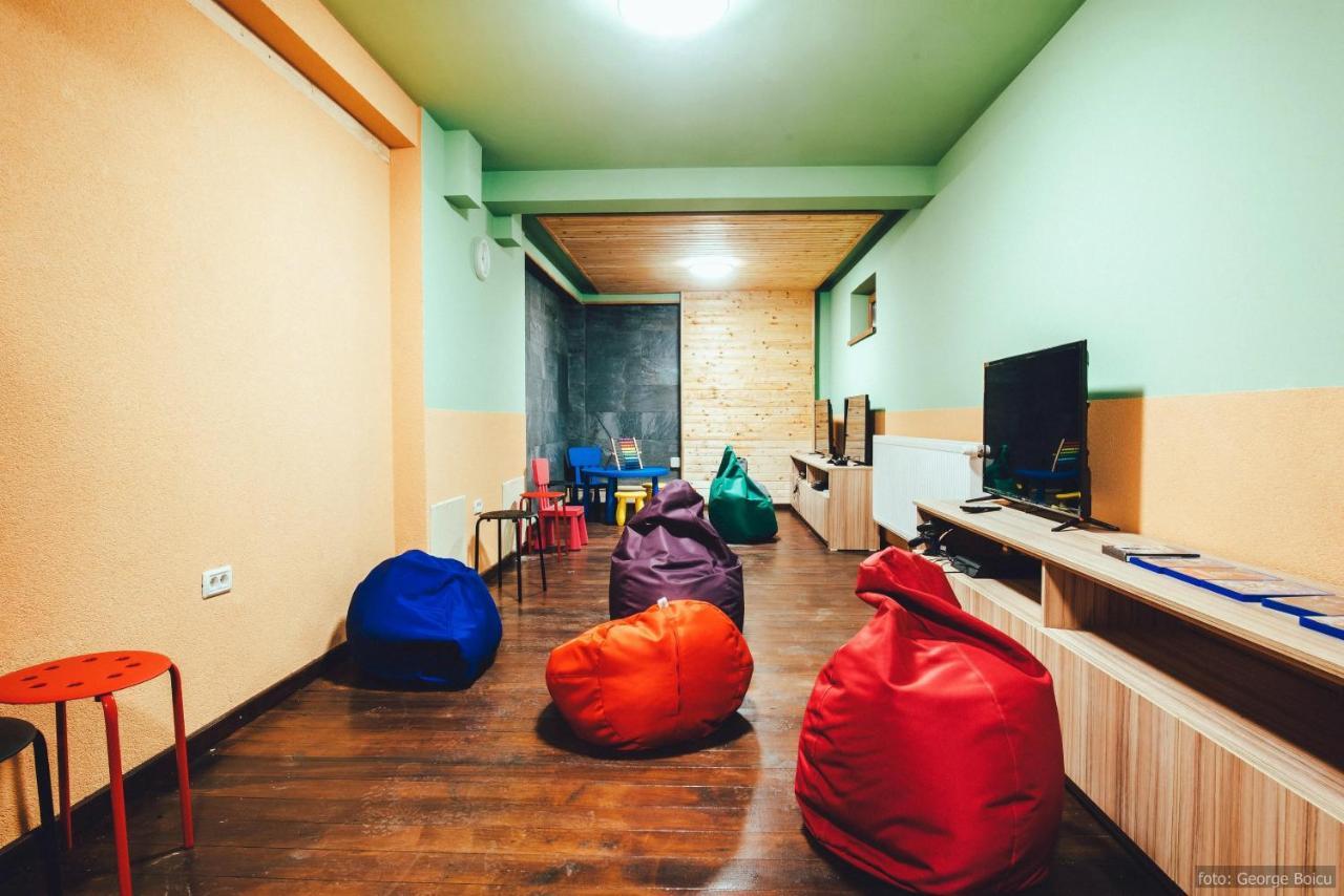 Hôtel La Conac In Bucovina à Gura Humorului Extérieur photo